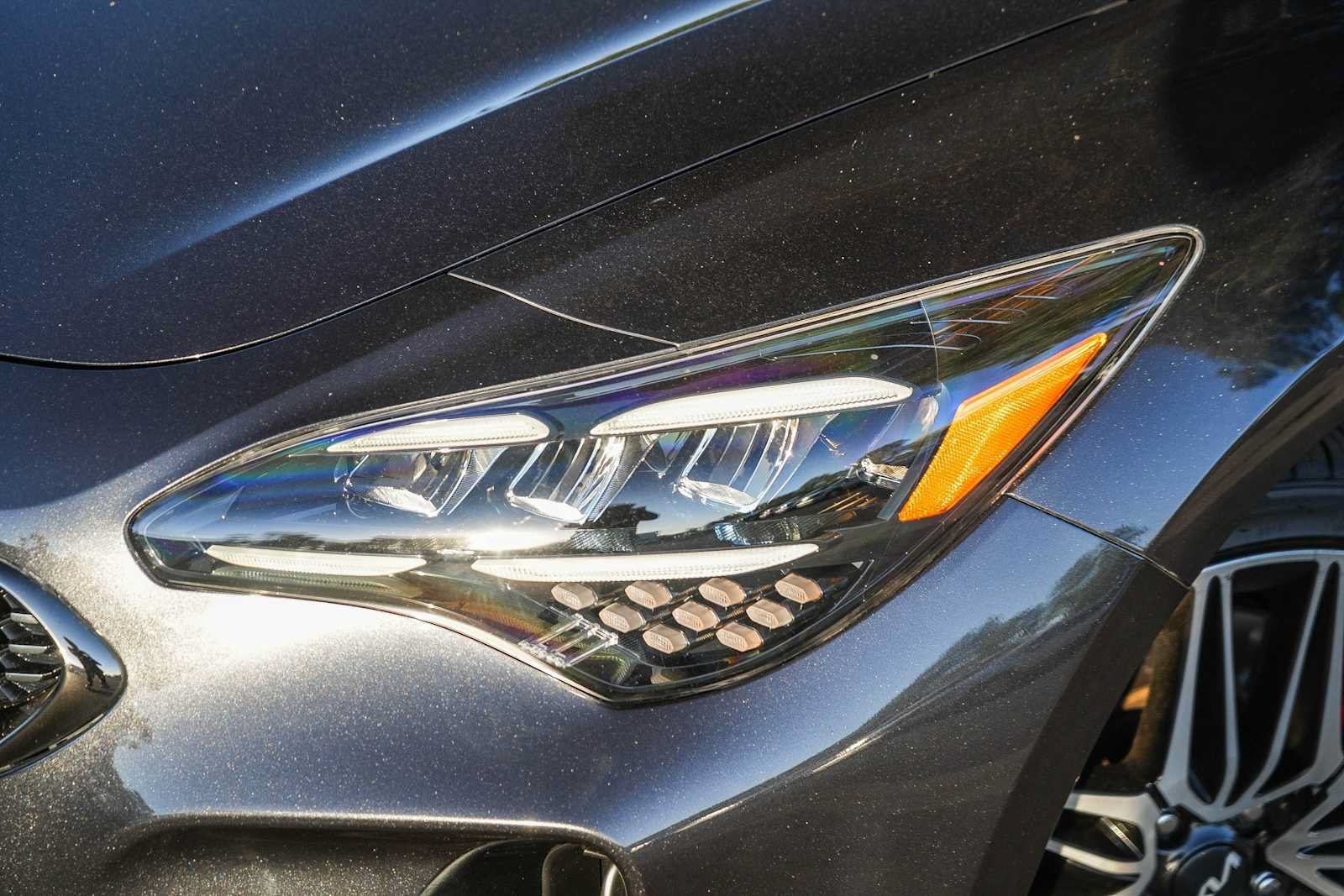 Used 2022 Kia Stinger GT1 AWD/4WD image 2