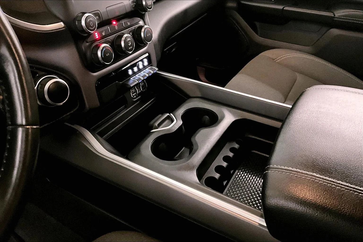 Used 2022 RAM 1500 Big Horn image 16