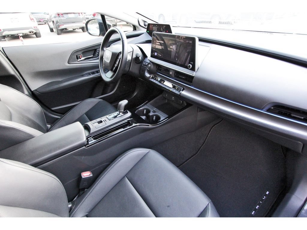 Used 2023 Toyota Prius FWD image 30