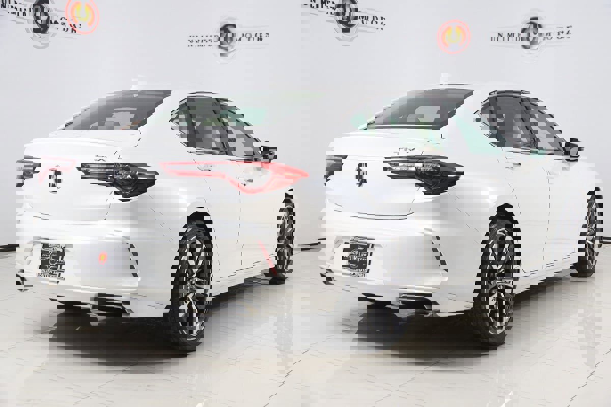 Used 2024 Acura TLX w/ Technology Package image 3