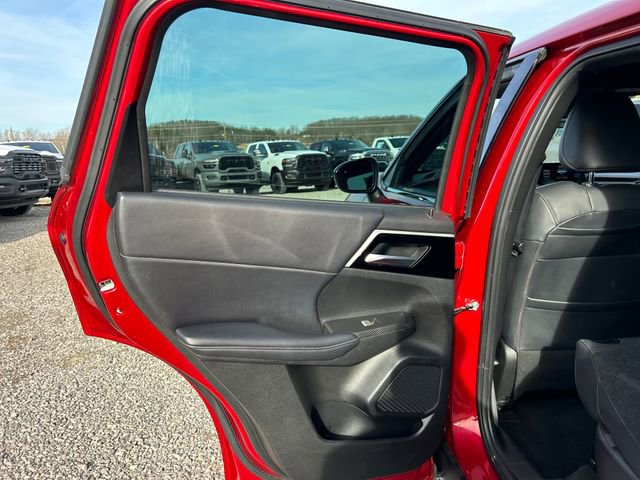 Used 2023 Mitsubishi Outlander SE Black Edition image 43