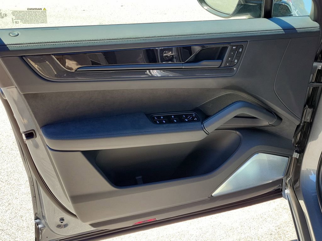 New 2026 Porsche Cayenne GTS image 24