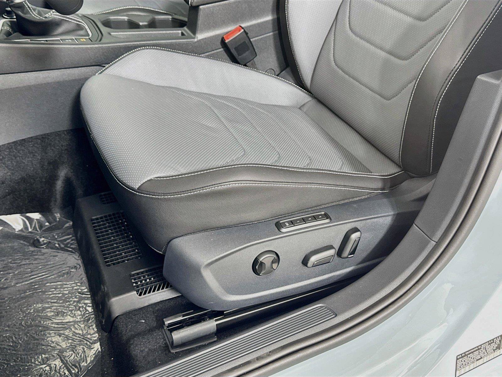 New 2027 Volkswagen Jetta SEL FWD image 19