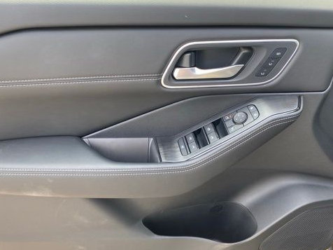 New 2026 Nissan Rogue Platinum AWD/4WD image 15