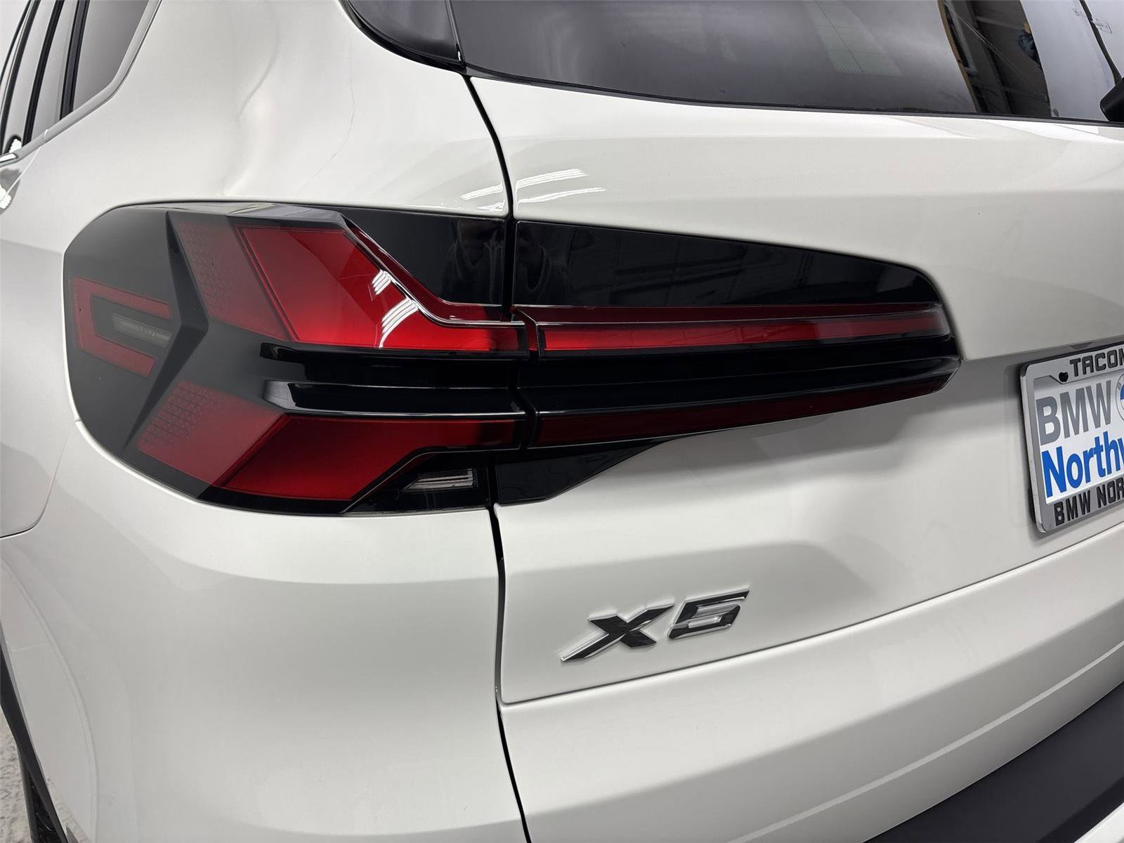 New 2026 BMW X5 xDrive50e w/ Executive Package image 19