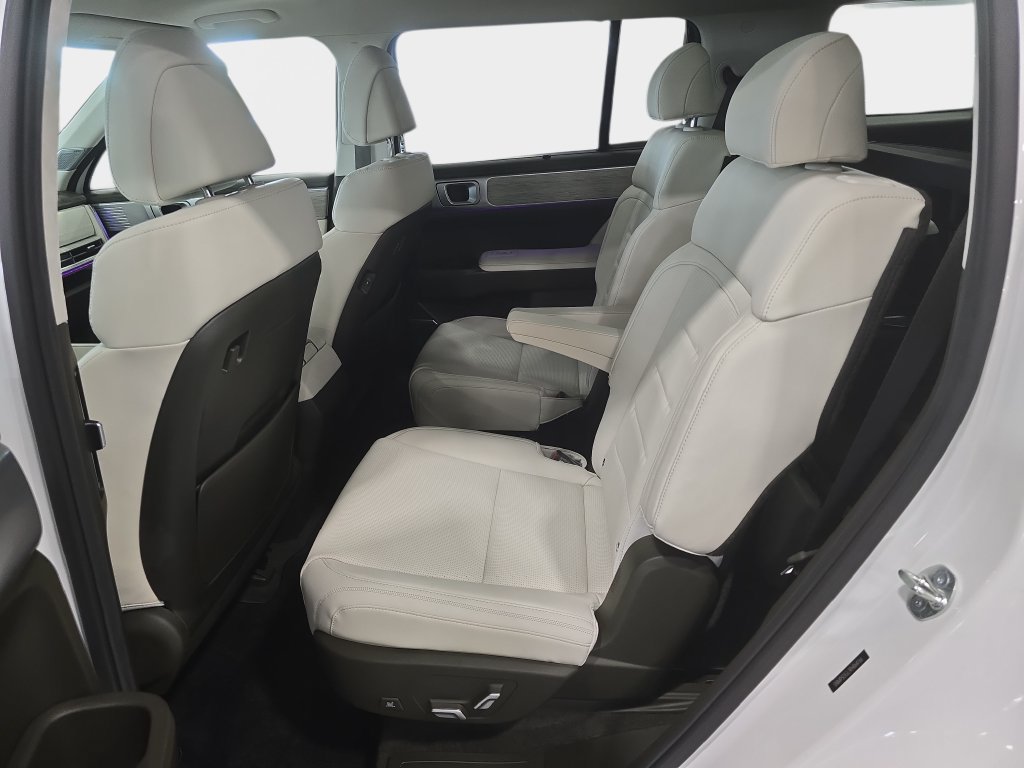 Used 2024 Hyundai Santa Fe Calligraphy AWD/4WD image 26