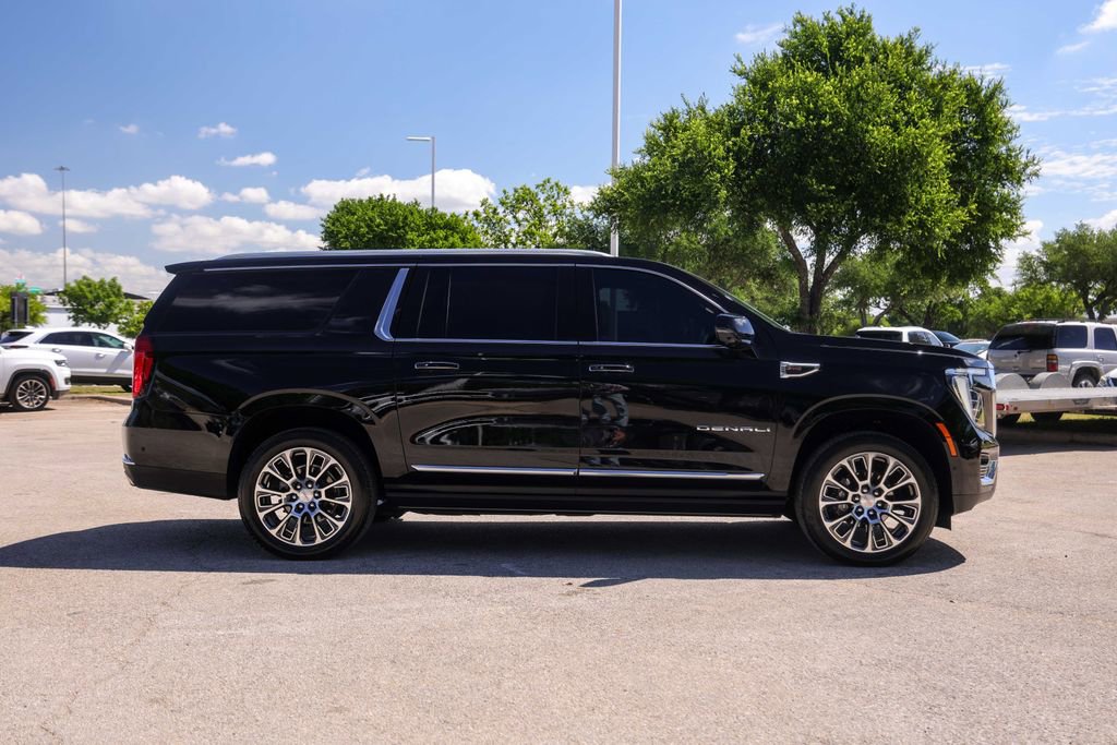 Used 2026 GMC Yukon XL Denali w/ Denali Reserve Package image 5