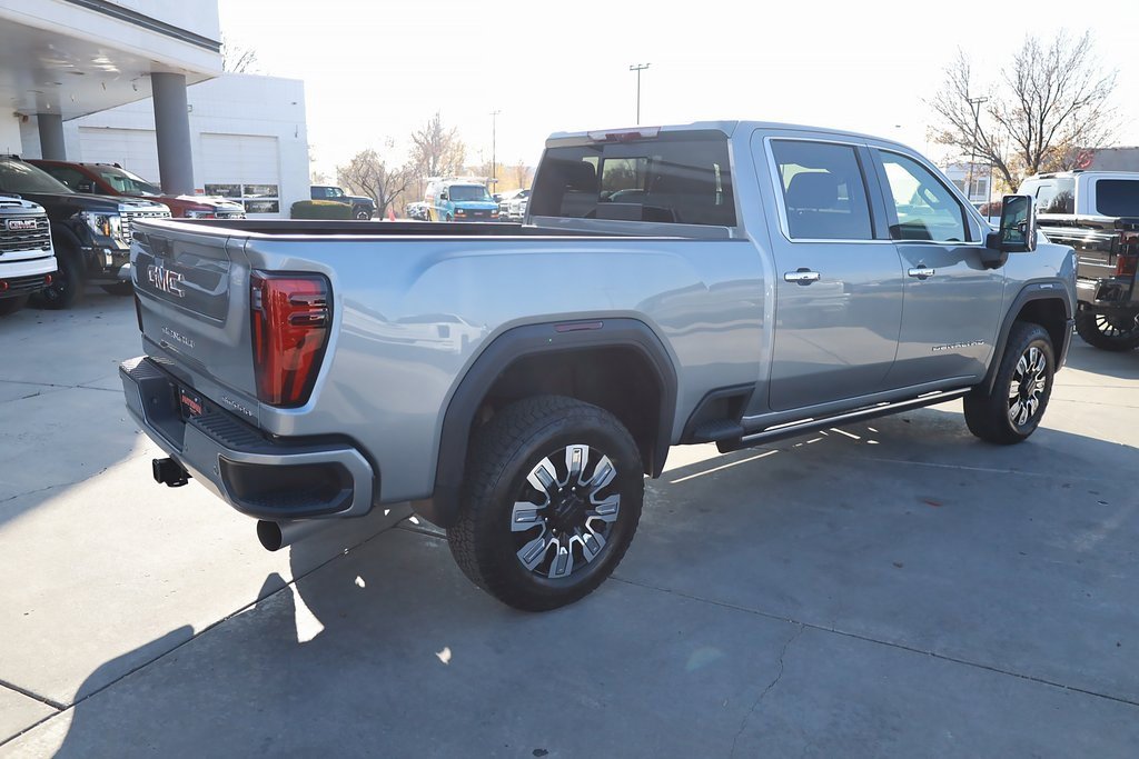 Used 2025 GMC Sierra 3500 Denali w/ Denali Reserve Package image 6