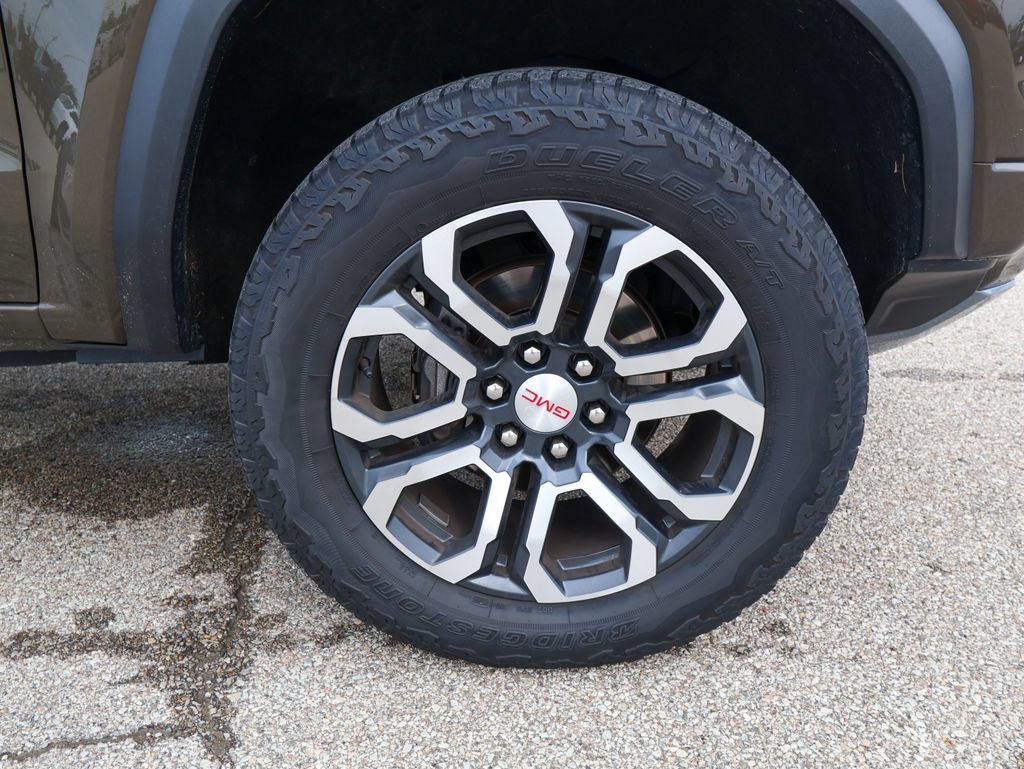 Used 2023 GMC Canyon AT4 w/ Canyon Safety Plus Package AWD/4WD image 30