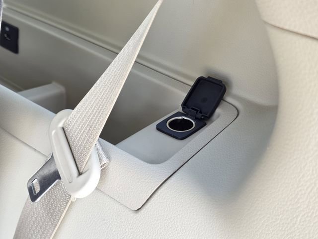 Used 2018 Lincoln Navigator Select w/ Technology Package image 32