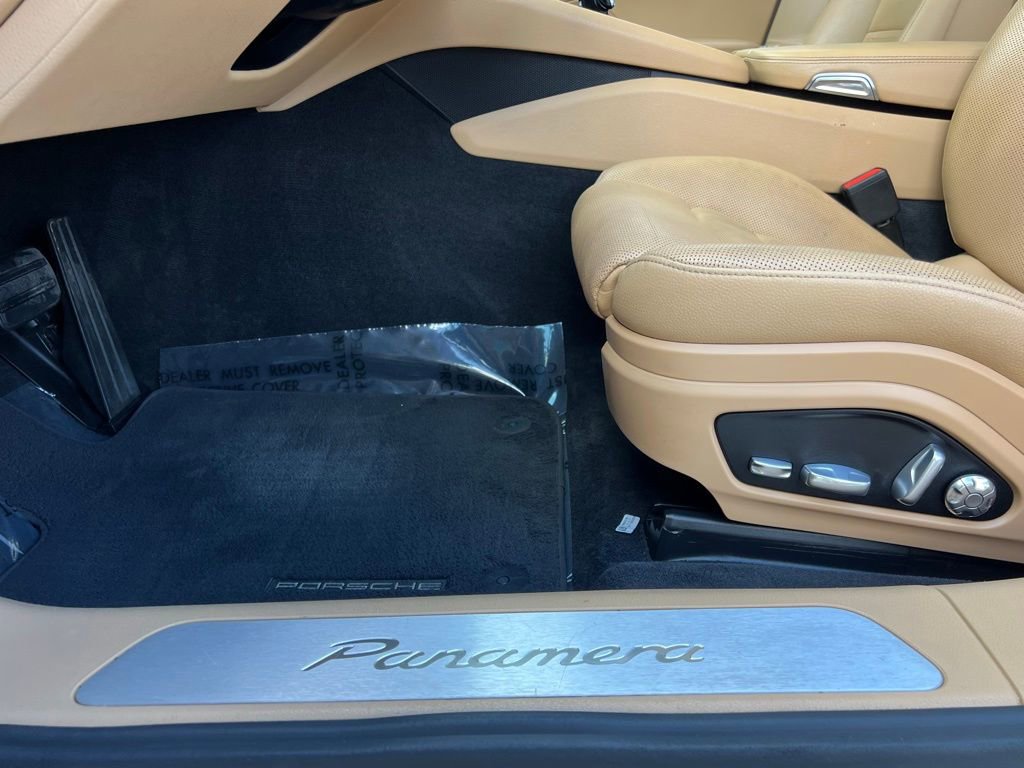 Used 2018 Porsche Panamera 4 image 34