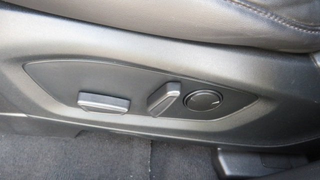 Certified 2022 Ford Explorer XLT w/ Equipment Group 202A image 18