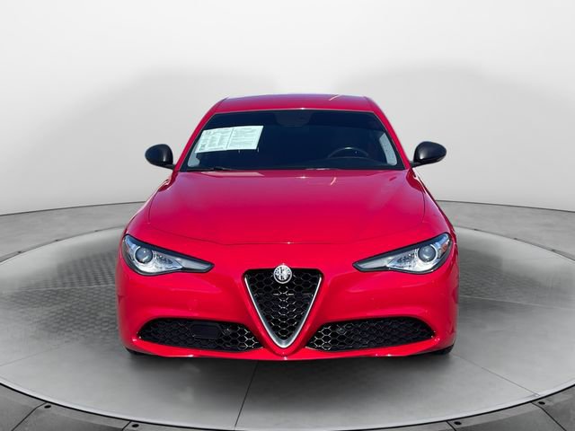 Used 2018 Alfa Romeo Giulia Ti w/ Quick Order Package 22X Lusso image 8