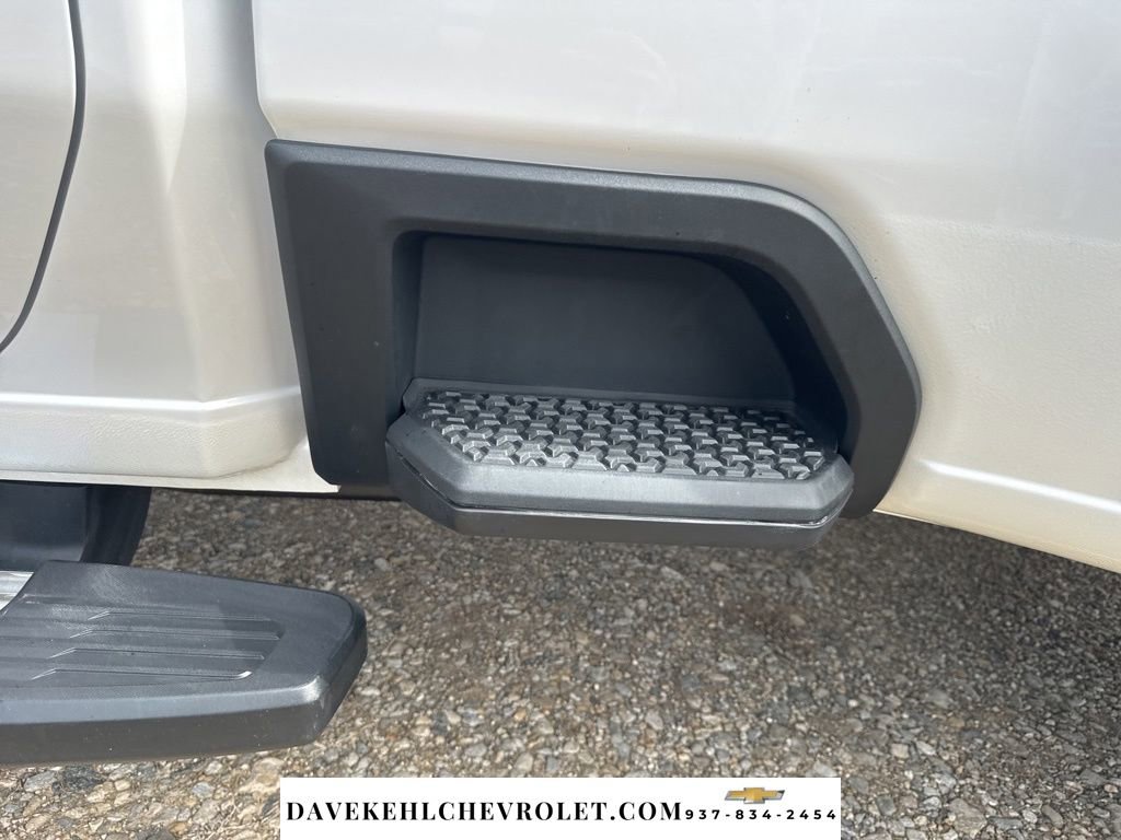 Used 2022 Chevrolet Silverado 3500 High Country w/ Safety Package II image 39