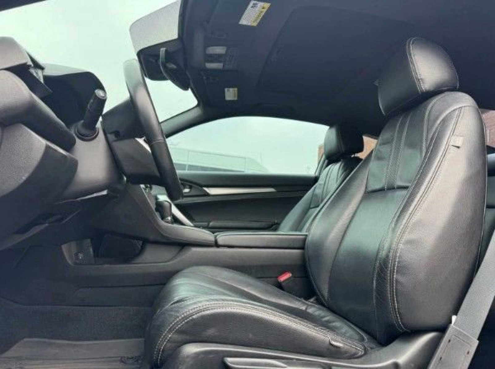 Used 2019 Honda Civic EX image 9