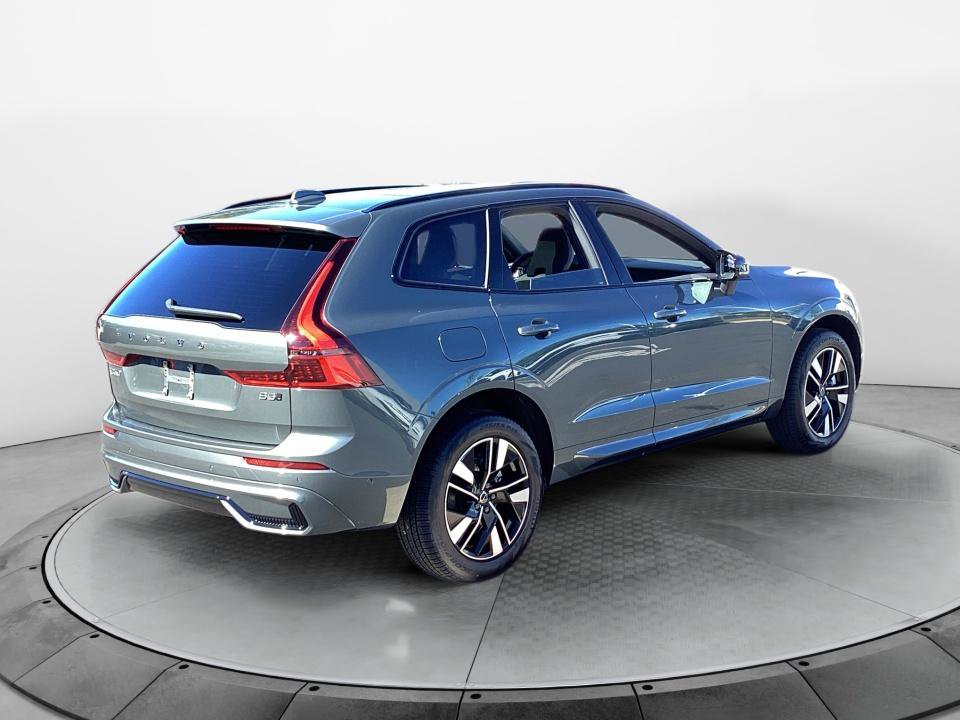 New 2027 Volvo XC60 B5 Plus AWD/4WD image 7