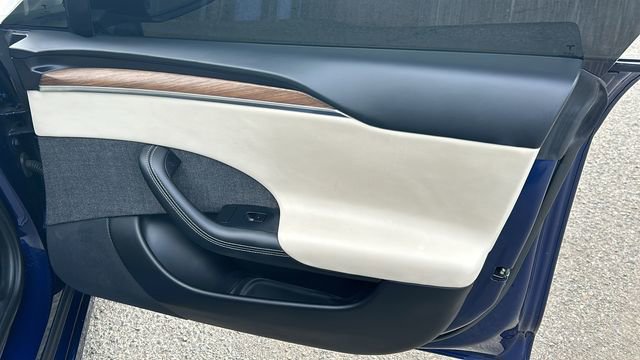 Used 2021 Tesla Model S Plaid image 10