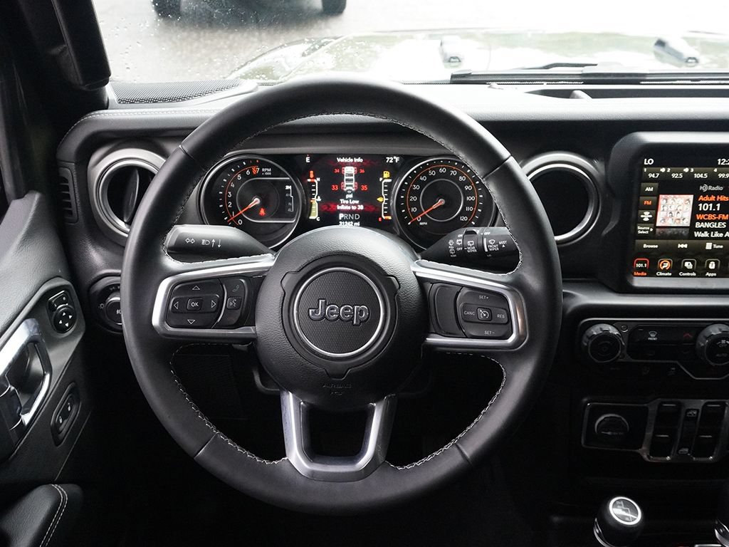 Used 2022 Jeep Wrangler Unlimited Sahara AWD/4WD image 38
