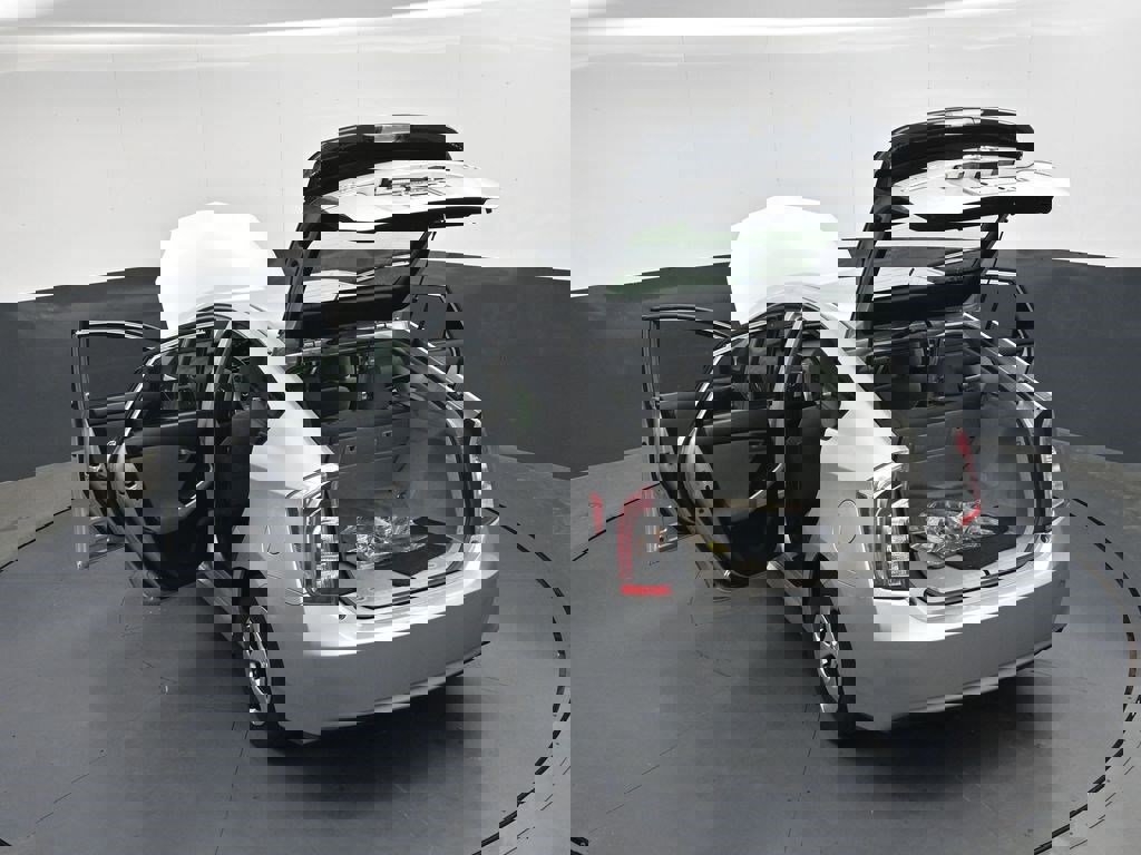 Used 2015 Toyota Prius Two FWD image 35