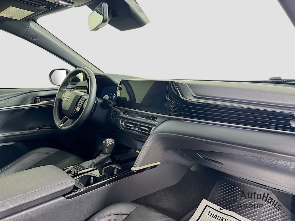 Used 2025 Toyota Camry XSE image 34