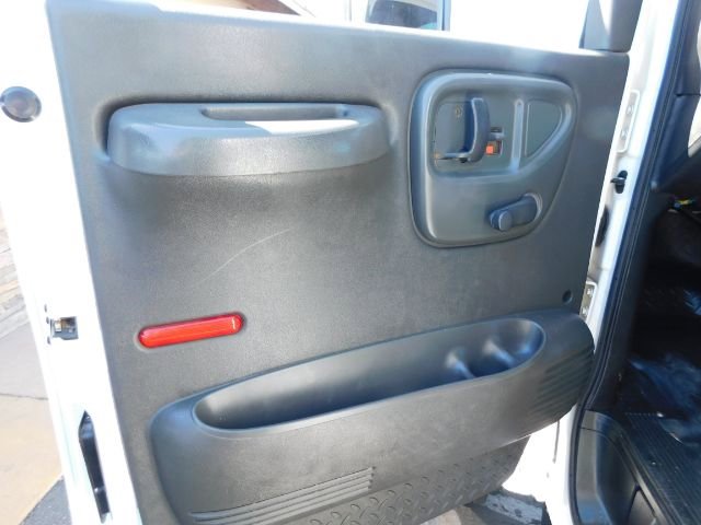 Used 2003 Chevrolet Kodiak C4500 2WD Regular Cab image 11