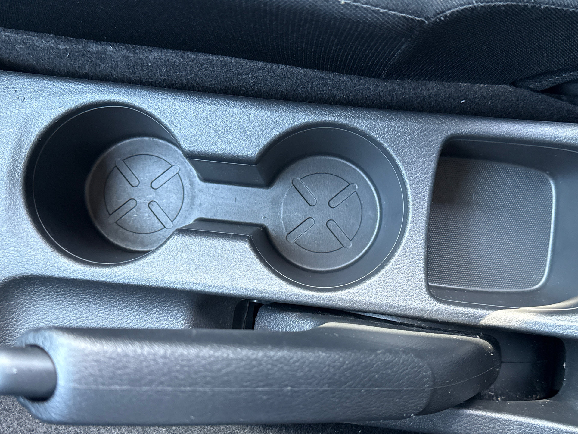 Used 2025 Nissan Kicks Play S FWD image 29