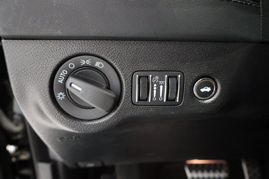 Used 2023 Dodge Charger R/T w/ Daytona Edition Group image 13