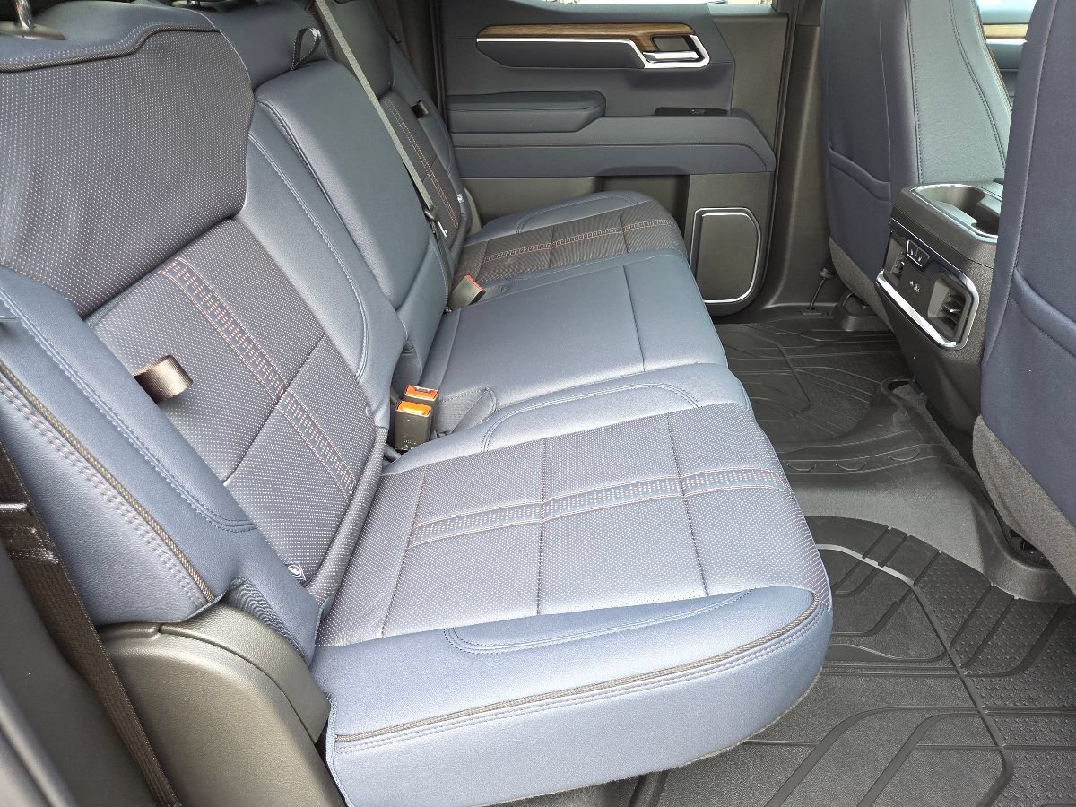 New 2026 Chevrolet Silverado 1500 High Country AWD/4WD image 23