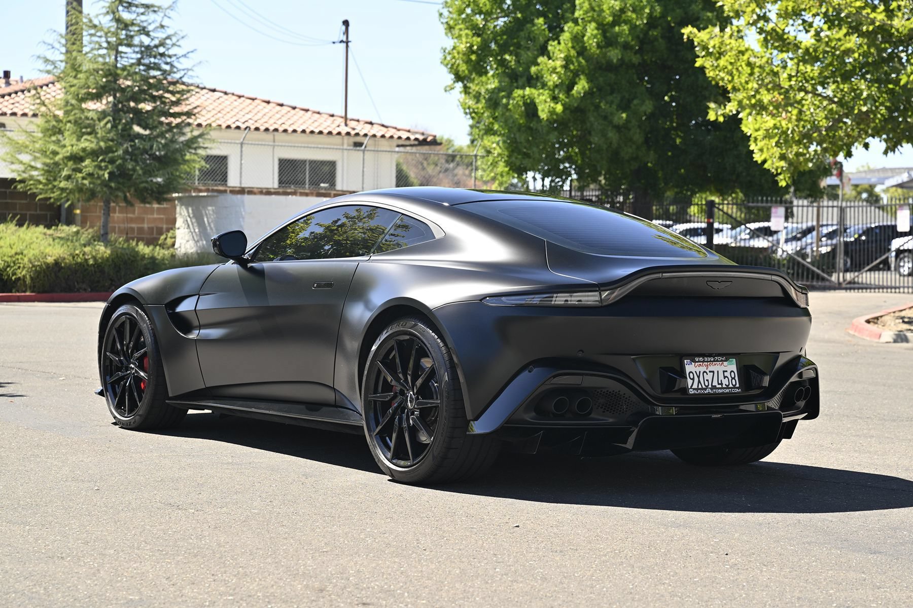Used 2020 Aston Martin V8 Vantage Coupe RWD image 11