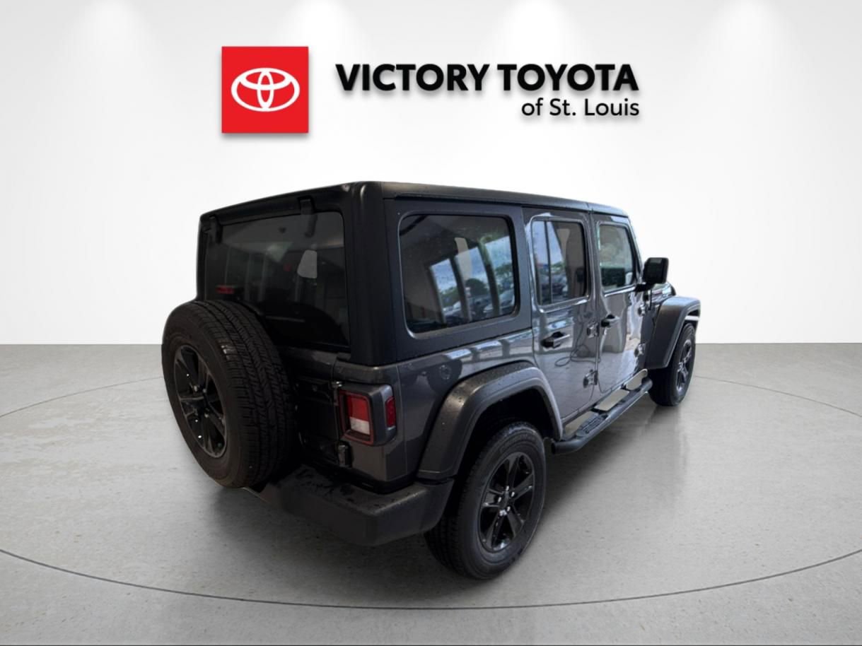 Used 2022 Jeep Wrangler Unlimited Sport AWD/4WD image 3