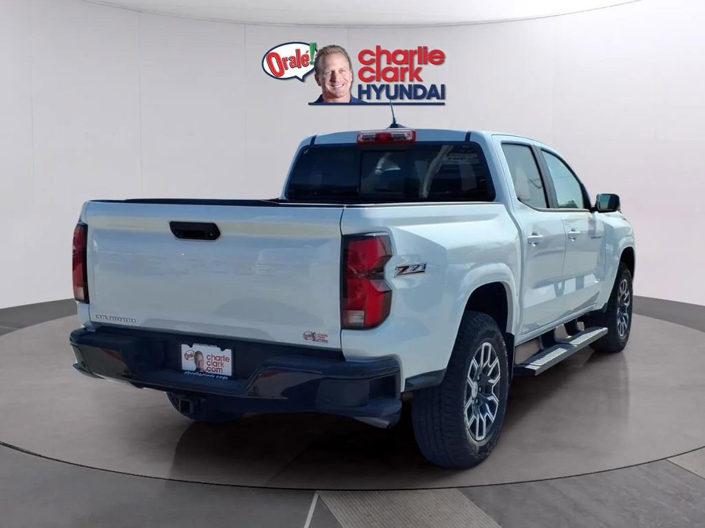 Used 2024 Chevrolet Colorado Z71 w/ Z71 Convenience Package 2 AWD/4WD image 5