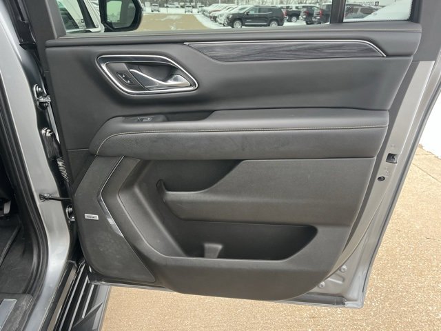 Used 2023 GMC Yukon XL SLT image 42