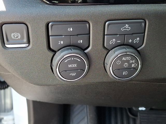 Used 2025 Chevrolet Silverado 2500 LT w/ Convenience Package image 20