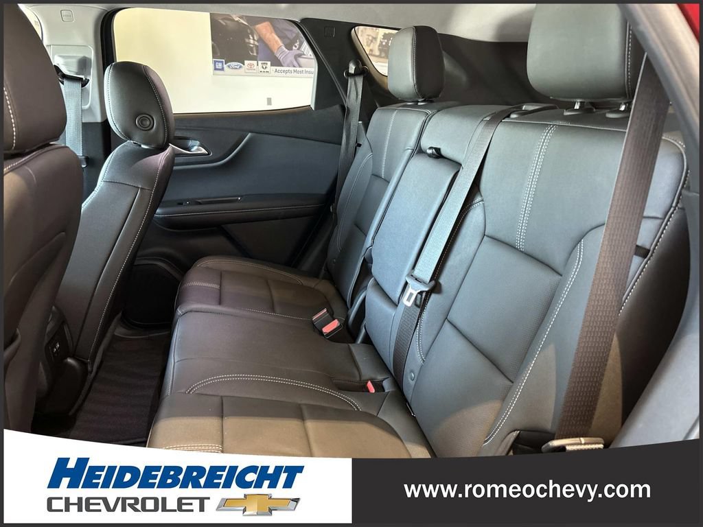 Used 2024 Chevrolet Blazer LT AWD/4WD image 11