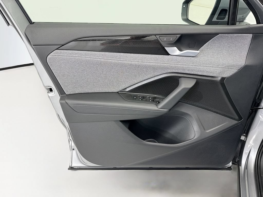 New 2026 Volkswagen Tiguan S FWD image 22