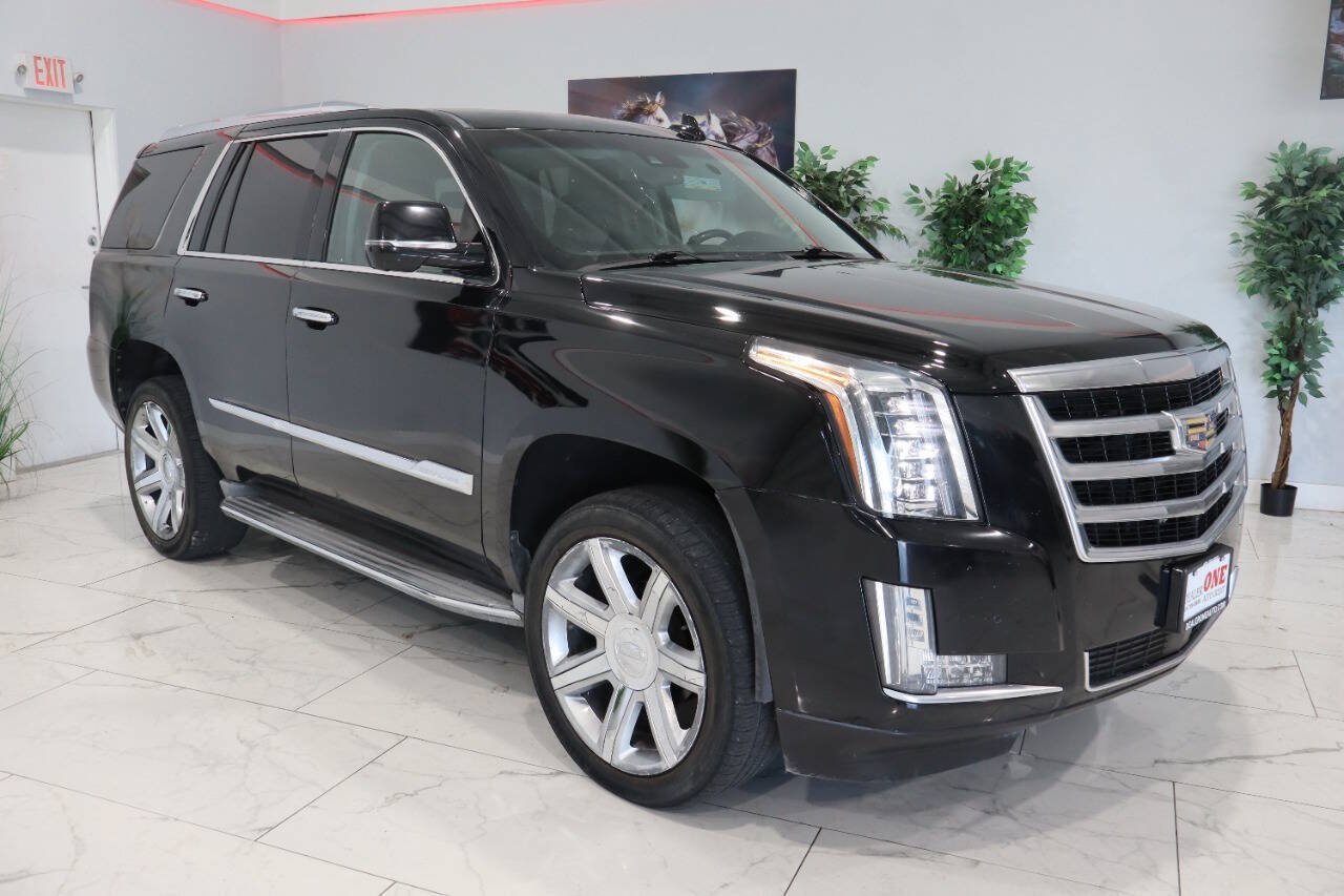 Used 2015 Cadillac Escalade Premium AWD/4WD image 1