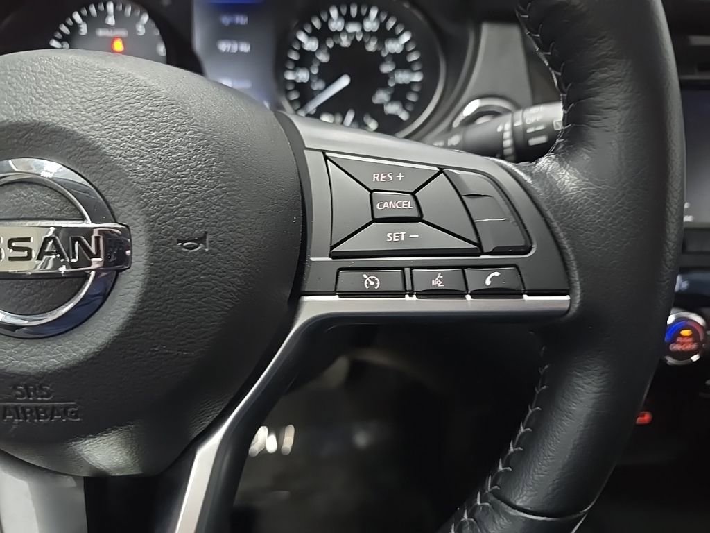 Used 2020 Nissan Rogue SV image 21