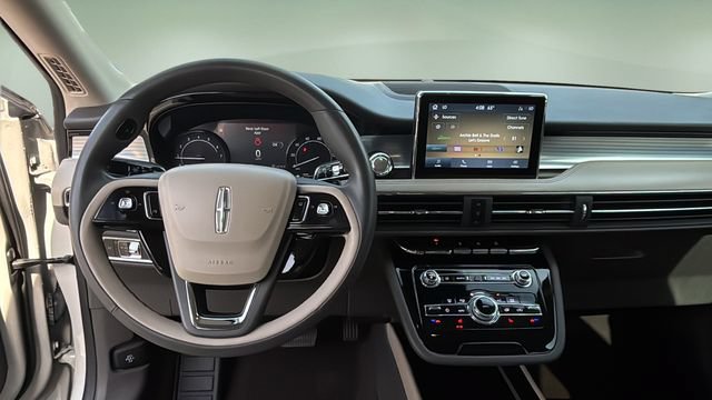 Used 2022 Lincoln Corsair FWD image 9