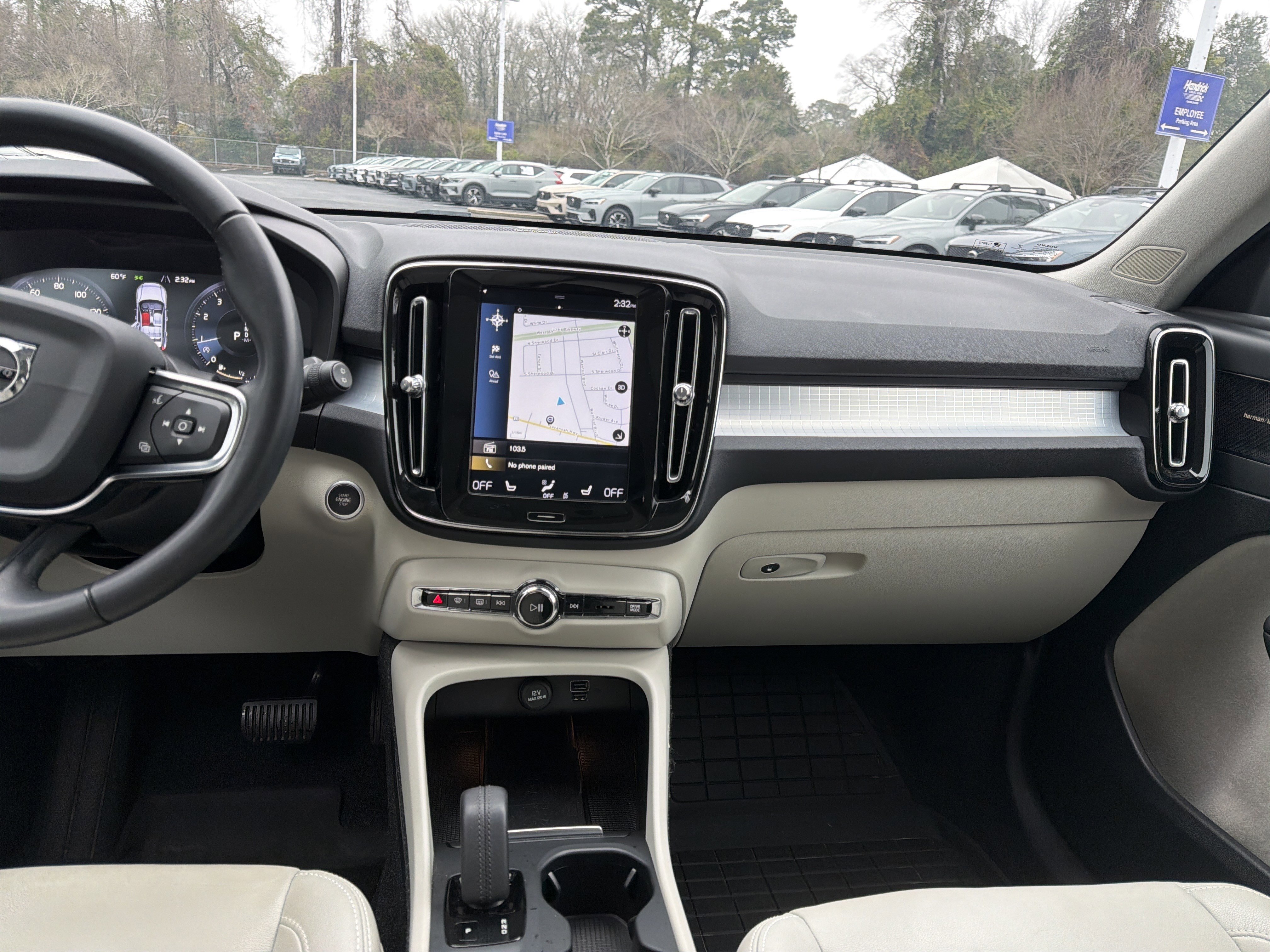 Used 2020 Volvo XC40 T5 Momentum w/ Protection Package Premier image 31