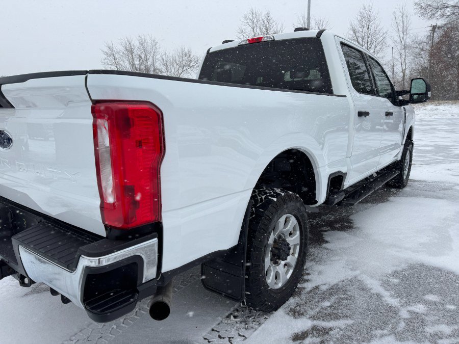 Used 2023 Ford F350 XLT image 11