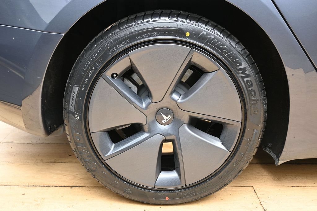 Used 2023 Tesla Model 3 Standard Range RWD image 10