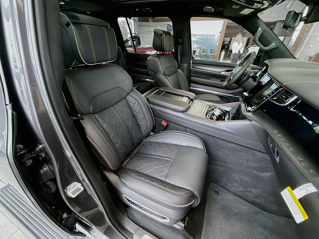 New 2026 Jeep Grand Wagoneer L Summit AWD/4WD image 29