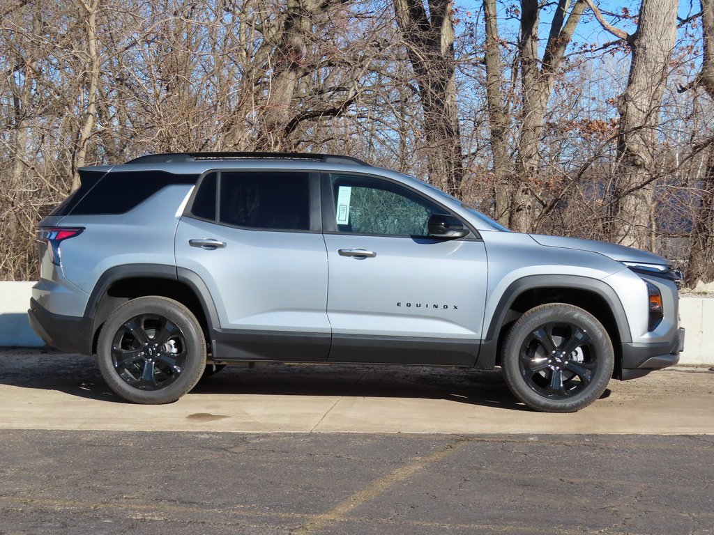 New 2026 Chevrolet Equinox LT image 2