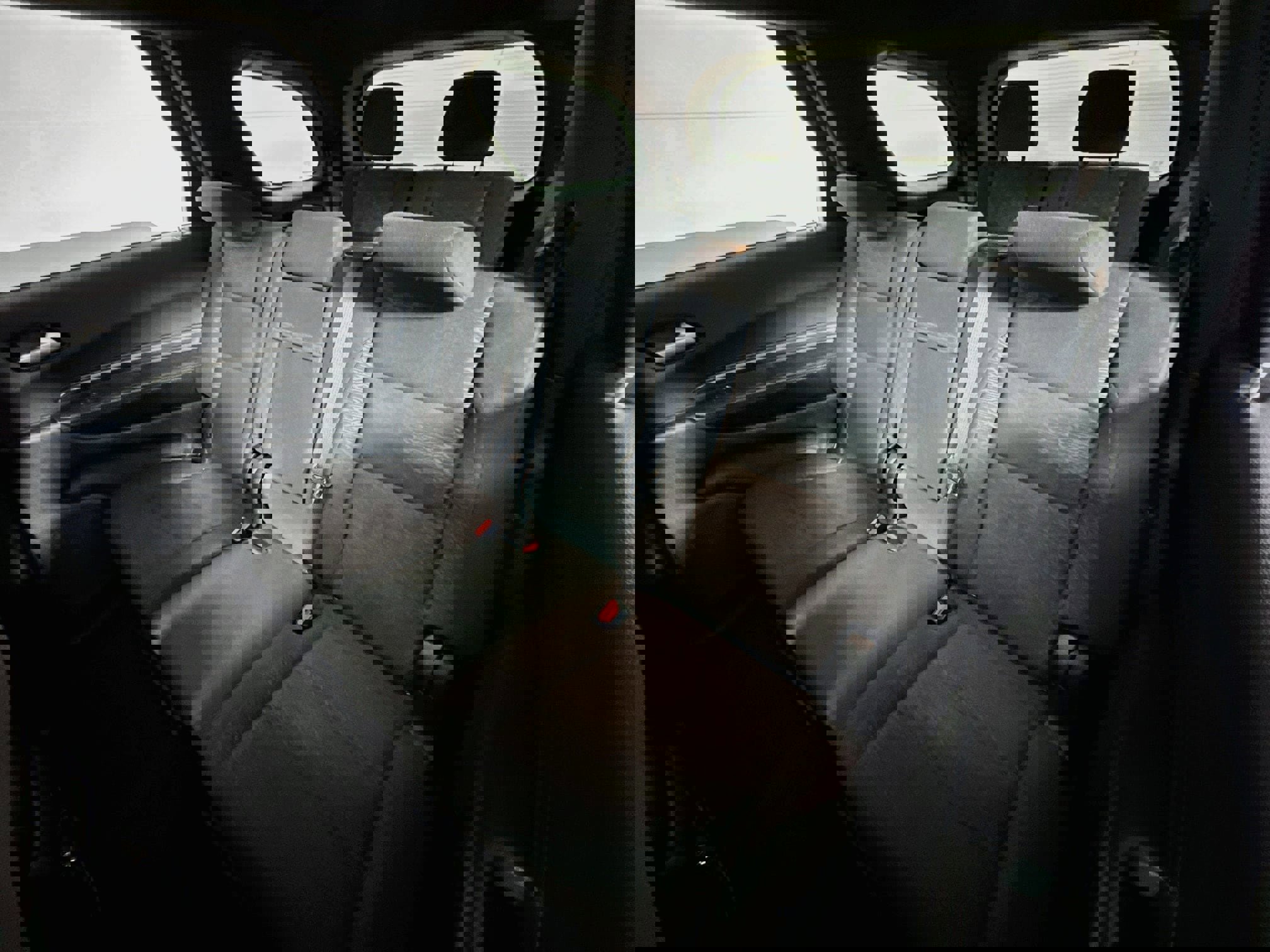 Used 2022 Dodge Durango SXT w/ Blacktop Package AWD/4WD image 21