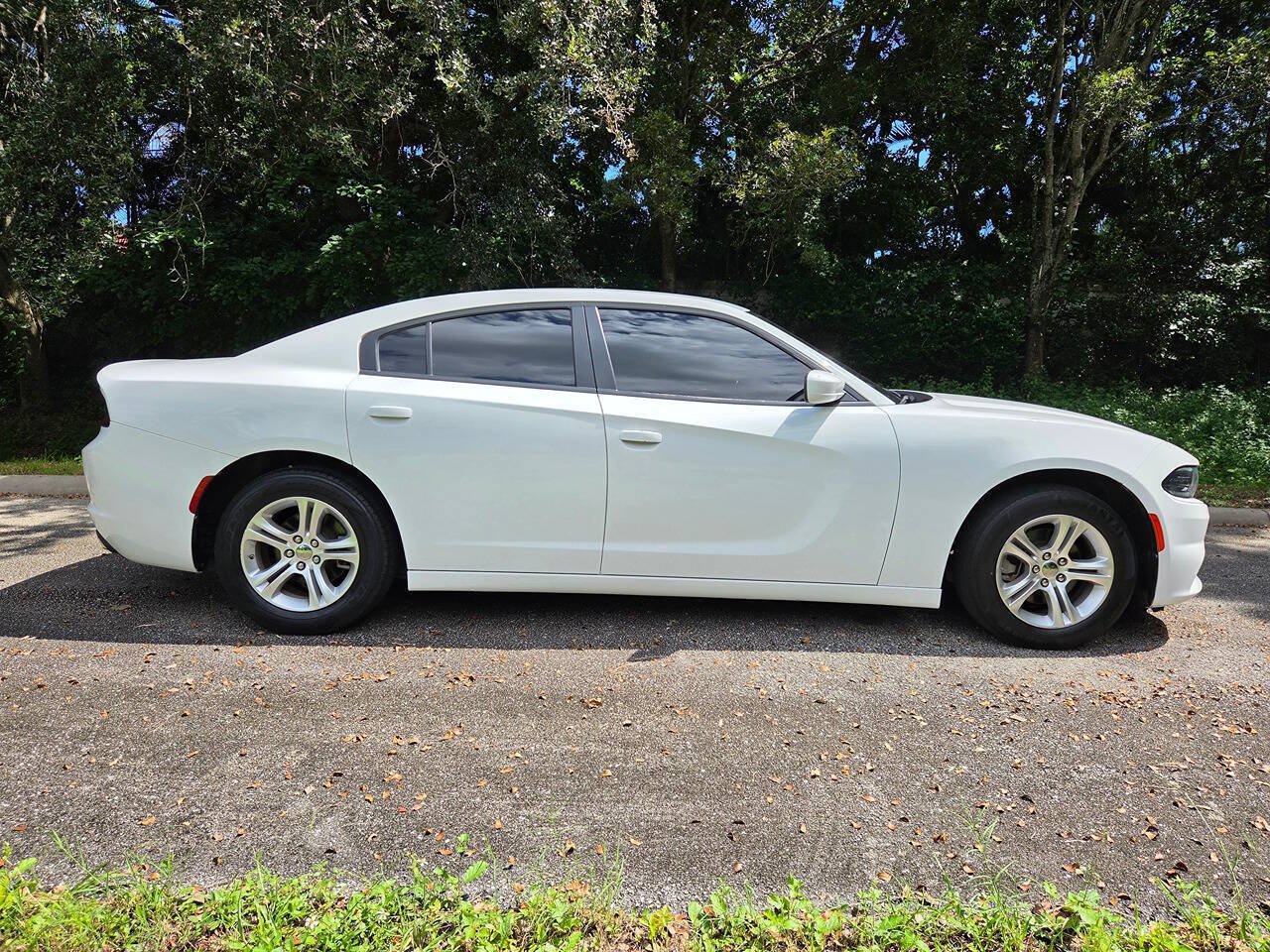 Used 2022 Dodge Charger SXT RWD image 8