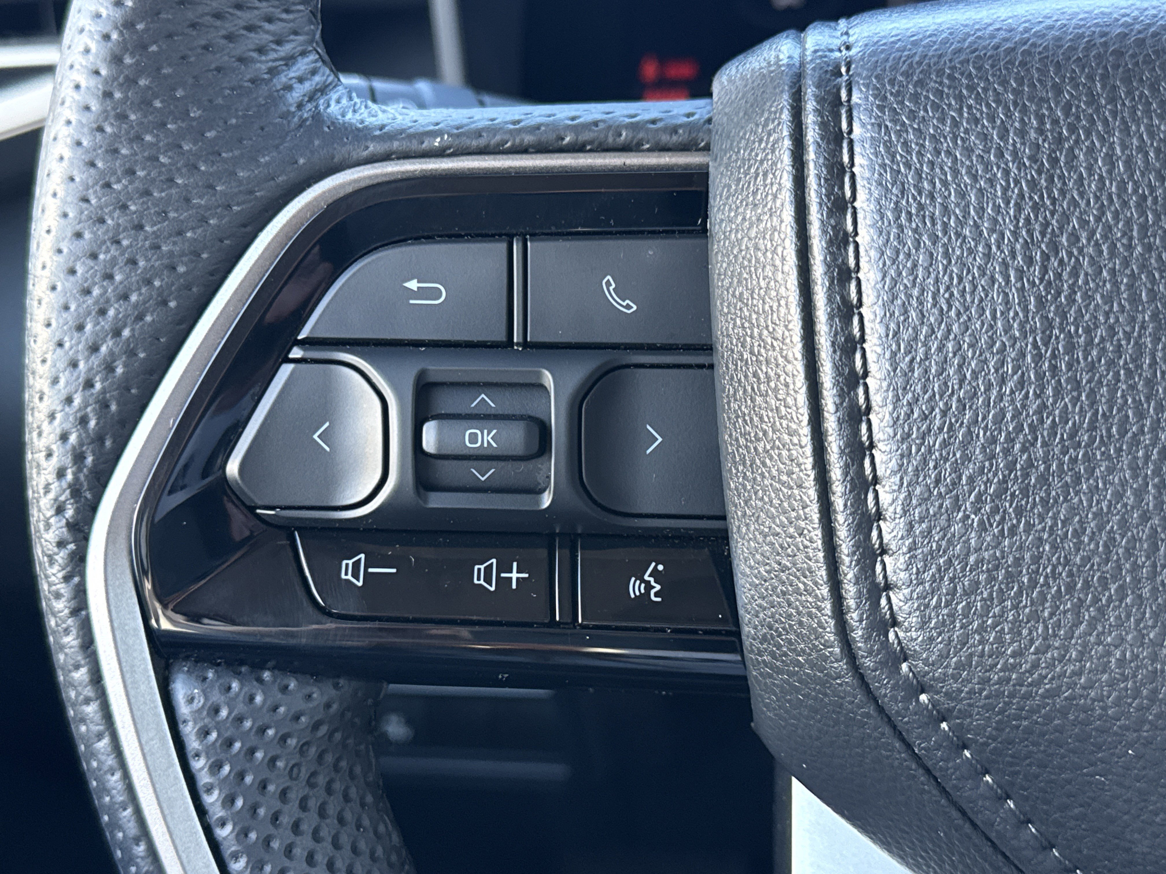 Used 2024 Toyota Tundra Limited image 17