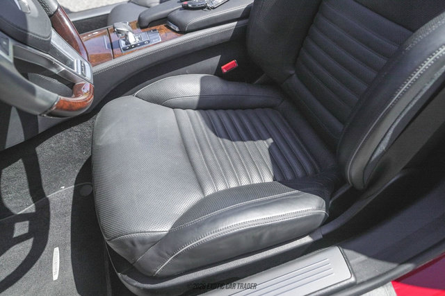 Used 2013 Mercedes-Benz SL 550 image 32