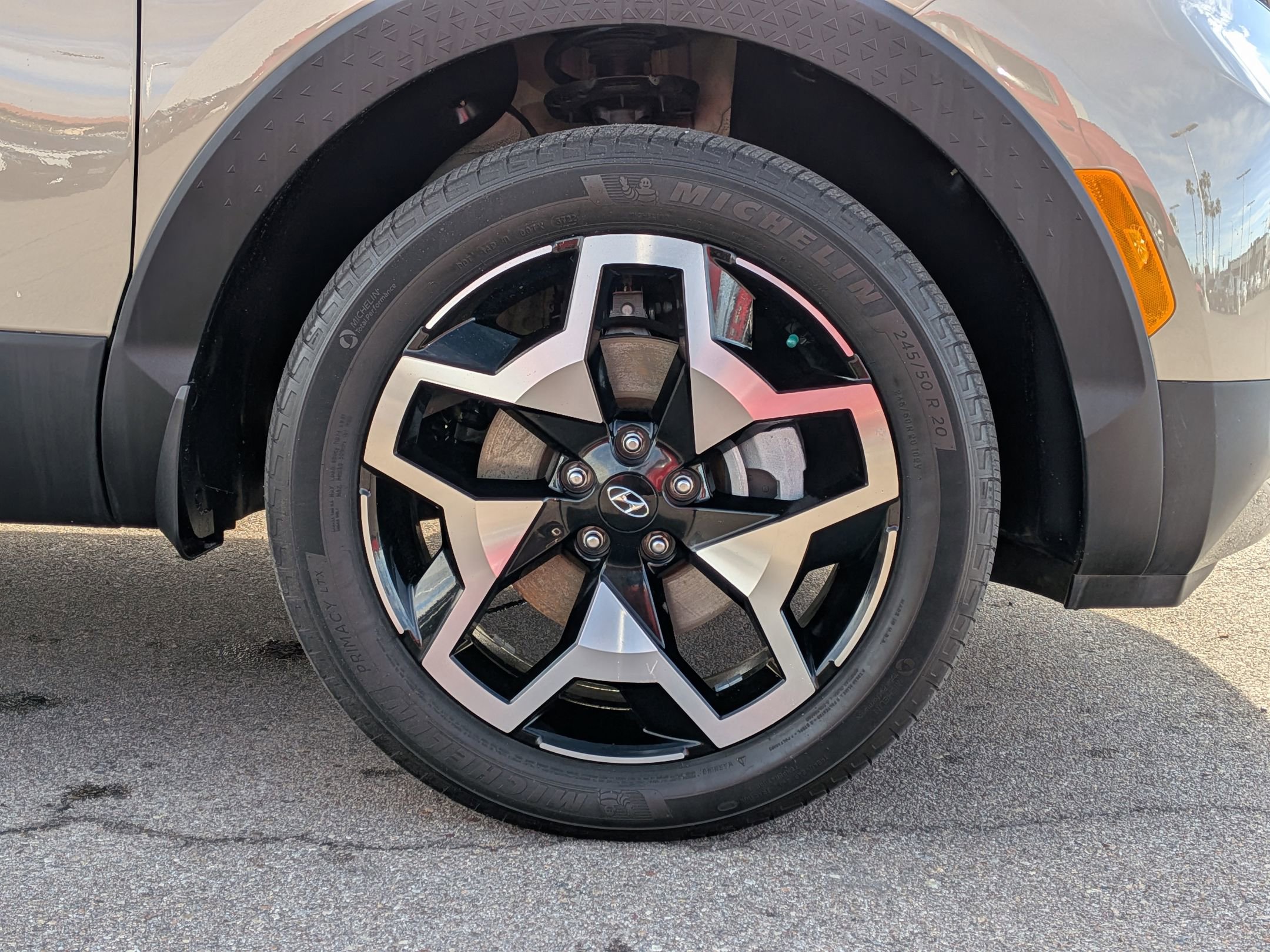 Used 2023 Hyundai Santa Cruz Limited image 7