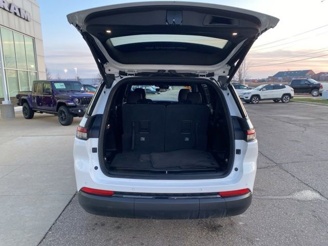 Certified 2024 Jeep Grand Cherokee L Laredo image 26