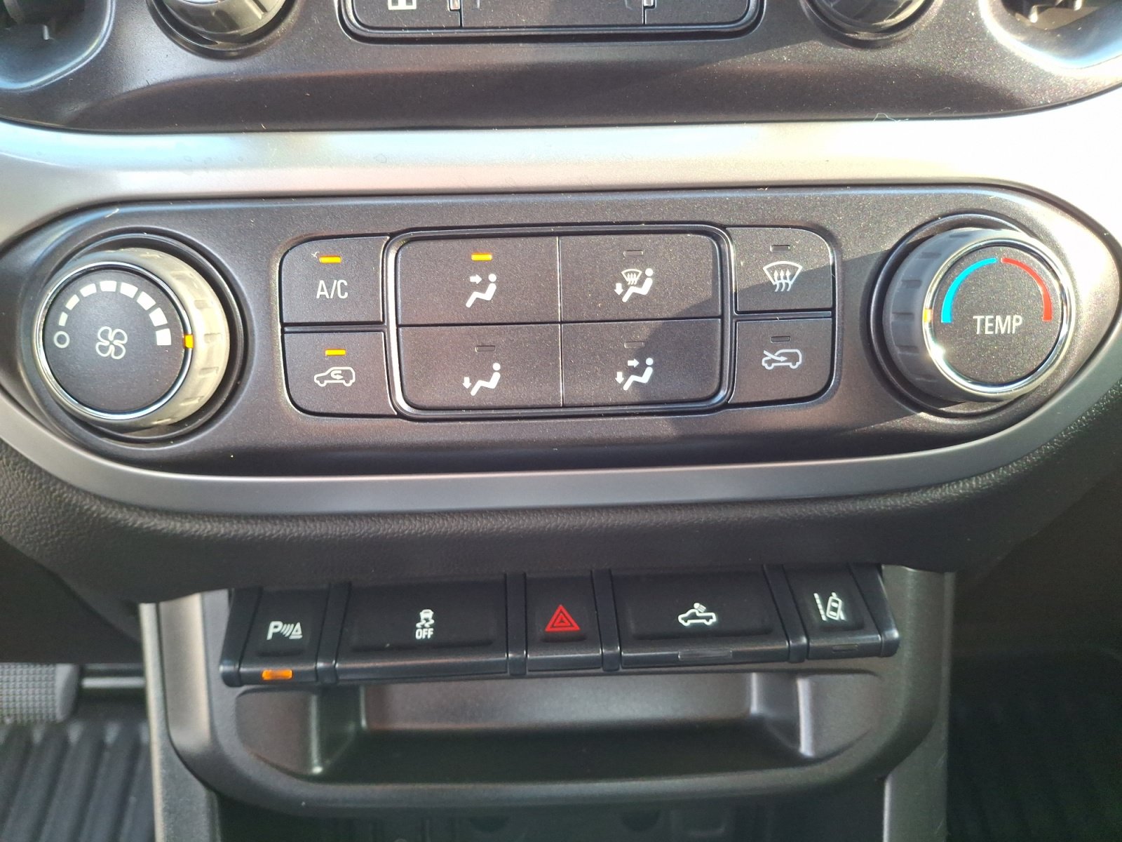 Used 2022 Chevrolet Colorado LT w/ Fleet Safety Package AWD/4WD image 22